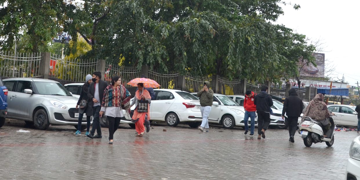 Cold wave and drizzle affected normal life