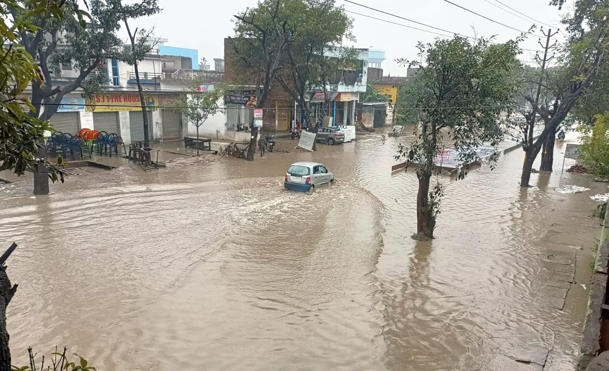 District residents imprisoned in their homes due to heavy rain
