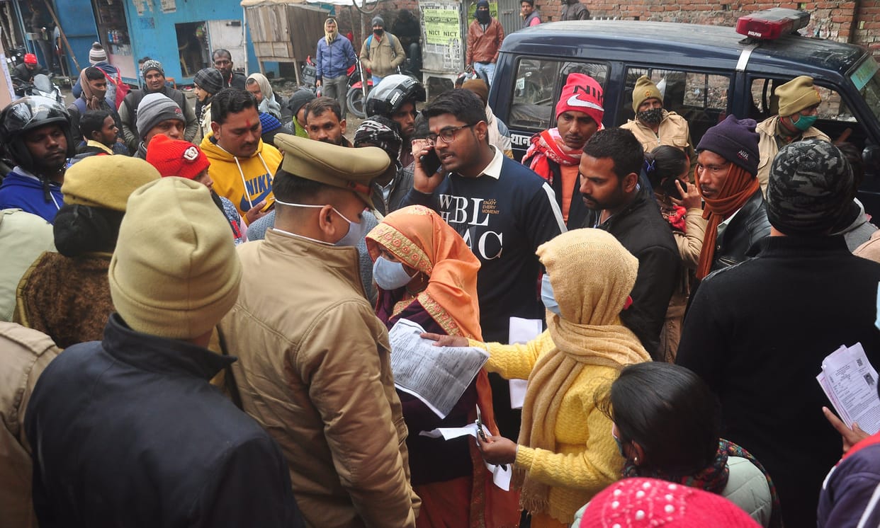 TET: Candidates arrived late, did not get admission, huge uproar