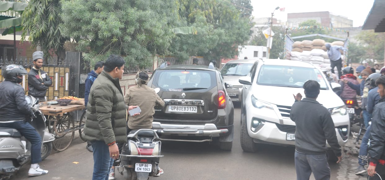 jam on agra highway