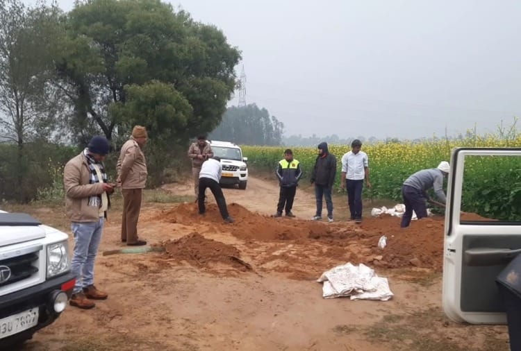 Dent in petrol pipeline in Rohtak of Haryana