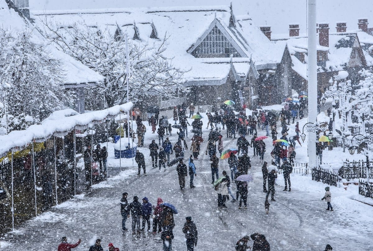 weather update himachal: heavy snowfall in shimla manali dalhousie national highway closed blackout in villages