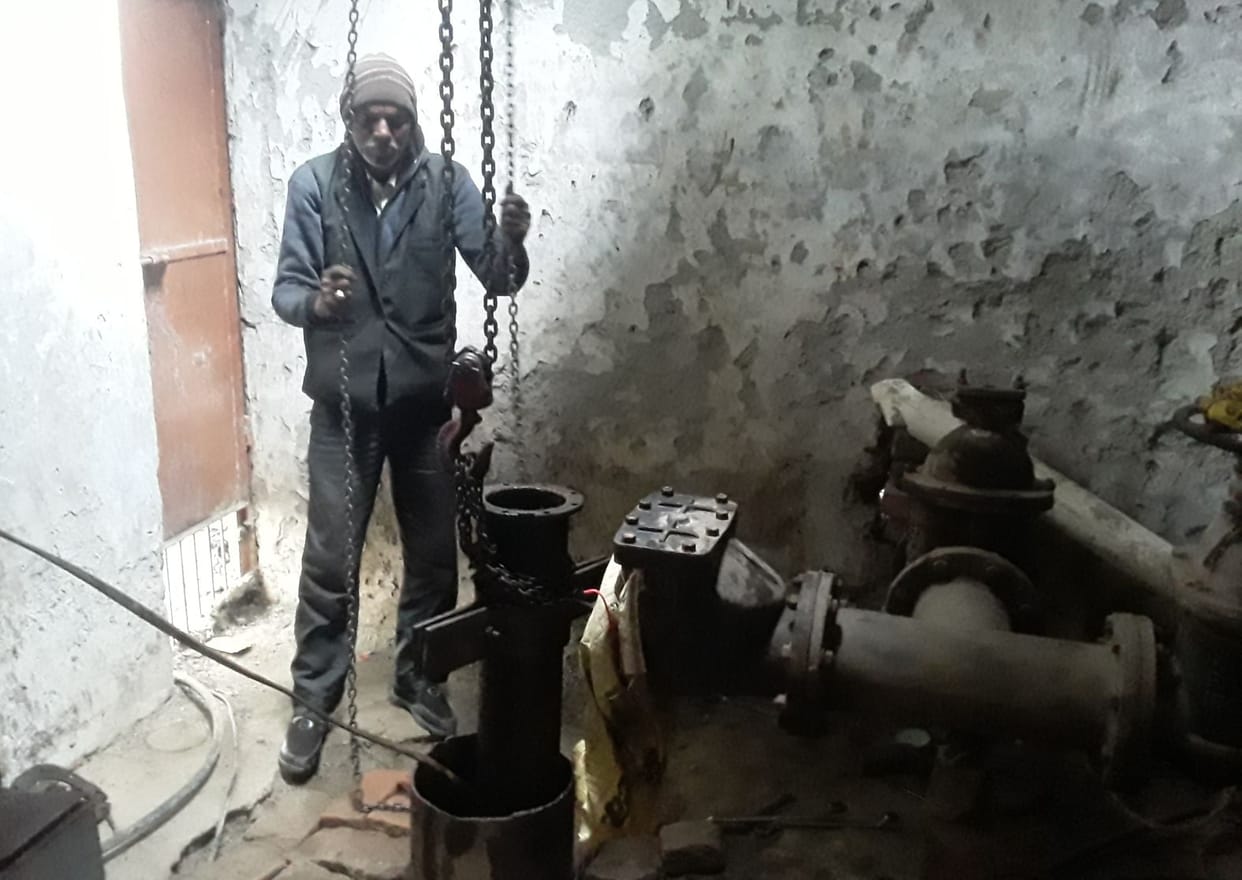 Tubewell motor blew, water stalled in 17 hundred houses