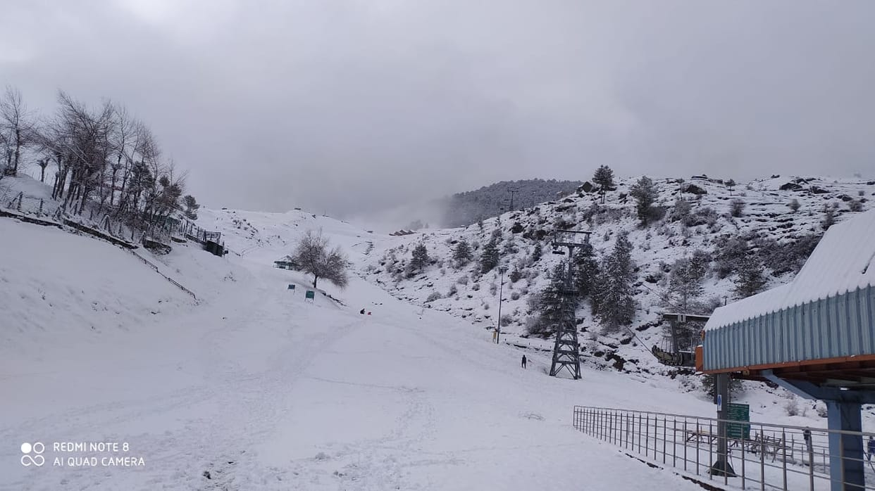 uttarakhand weather update: snowfall in dhanaulti, mussoorie and hilly altitude areas, cold increased