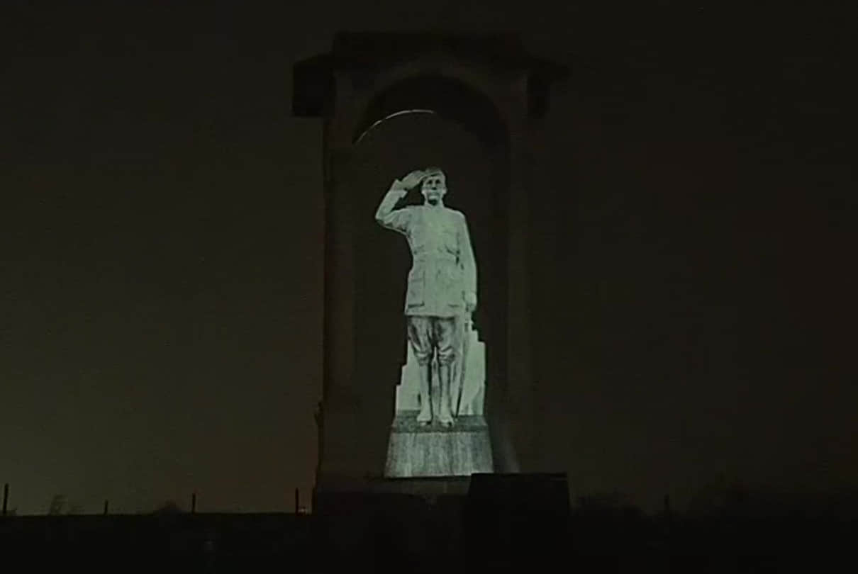 Javed Akhtar reacts to row over Netaji Subhas Chandra Bose statue at India Gate