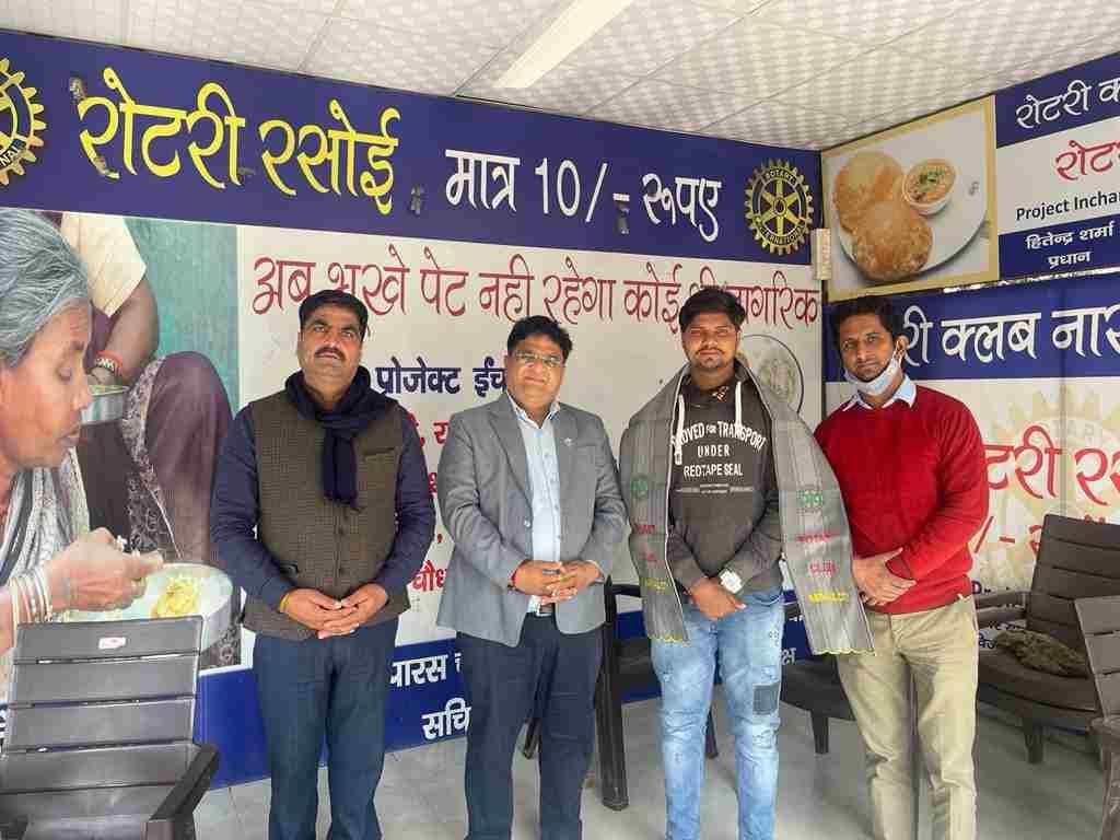 Honored Mahesh Kumar, who traveled from Kashmir to Kanyakumari by bicycle