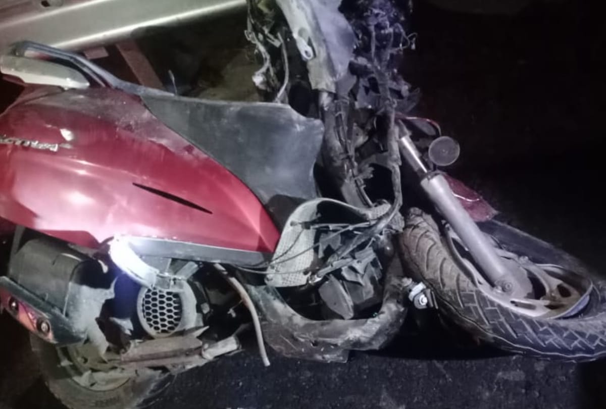 two died in an accident on poorvanchal express way.