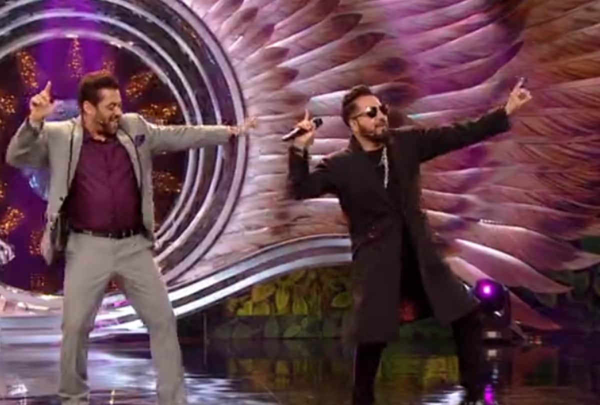 Bigg Boss 15 Salman Khan played dhol with Mika Singh and also did Bhangra