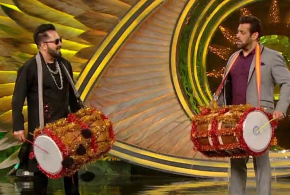 Bigg Boss 15 Salman Khan played dhol with Mika Singh and also did Bhangra