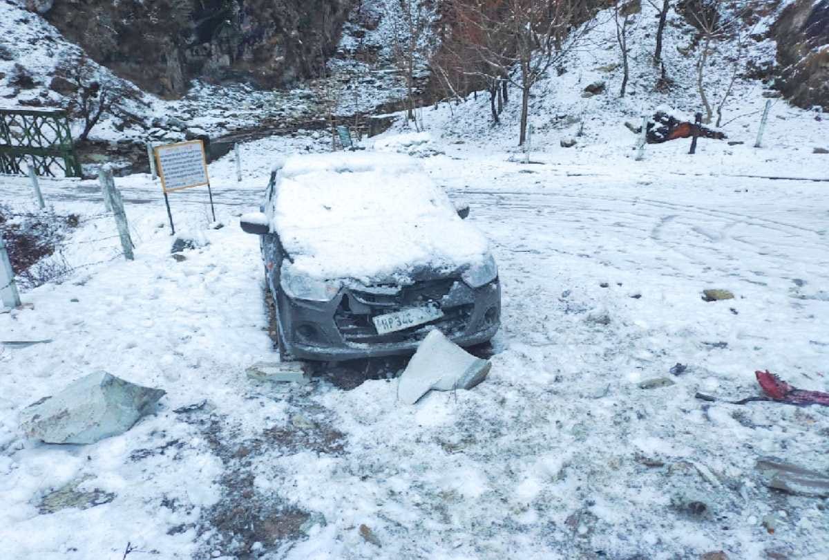himachal weather update: Troubles increased due to snowfall, Roads and   electricity supply stalled in many rural parts