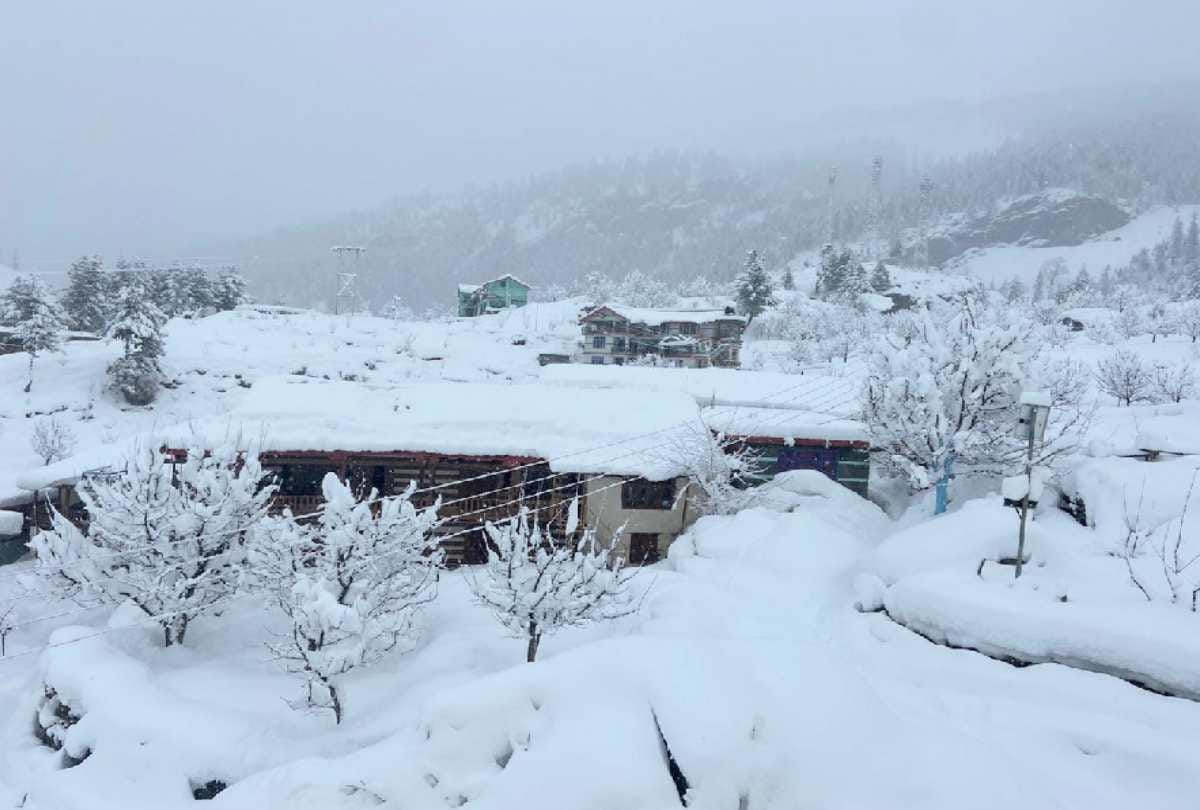 himachal weather update: Troubles increased due to snowfall, Roads and   electricity supply stalled in many rural parts