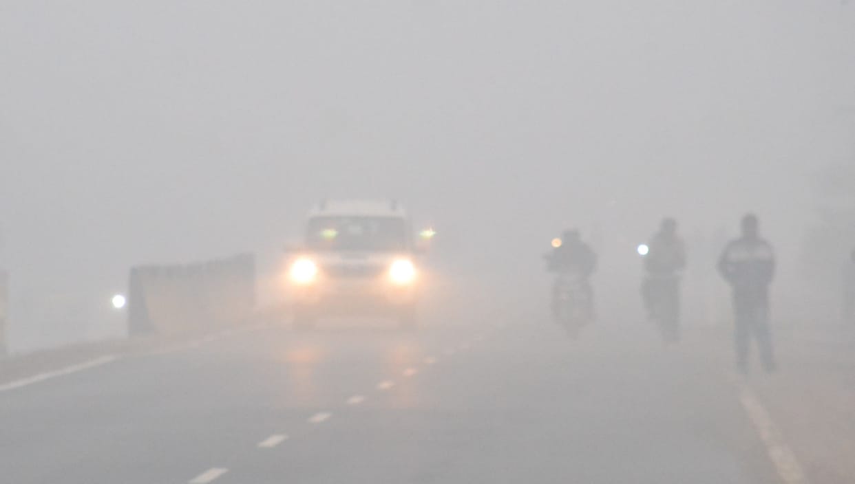 Kanpur Dehat : Wind blowing at a speed of 9 kmph, people tremble, death of old man due to cold