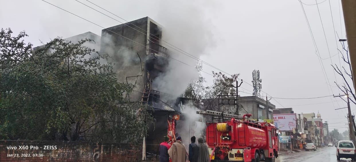 Medicine shop burnt due to short circuit, Kurukshetra
