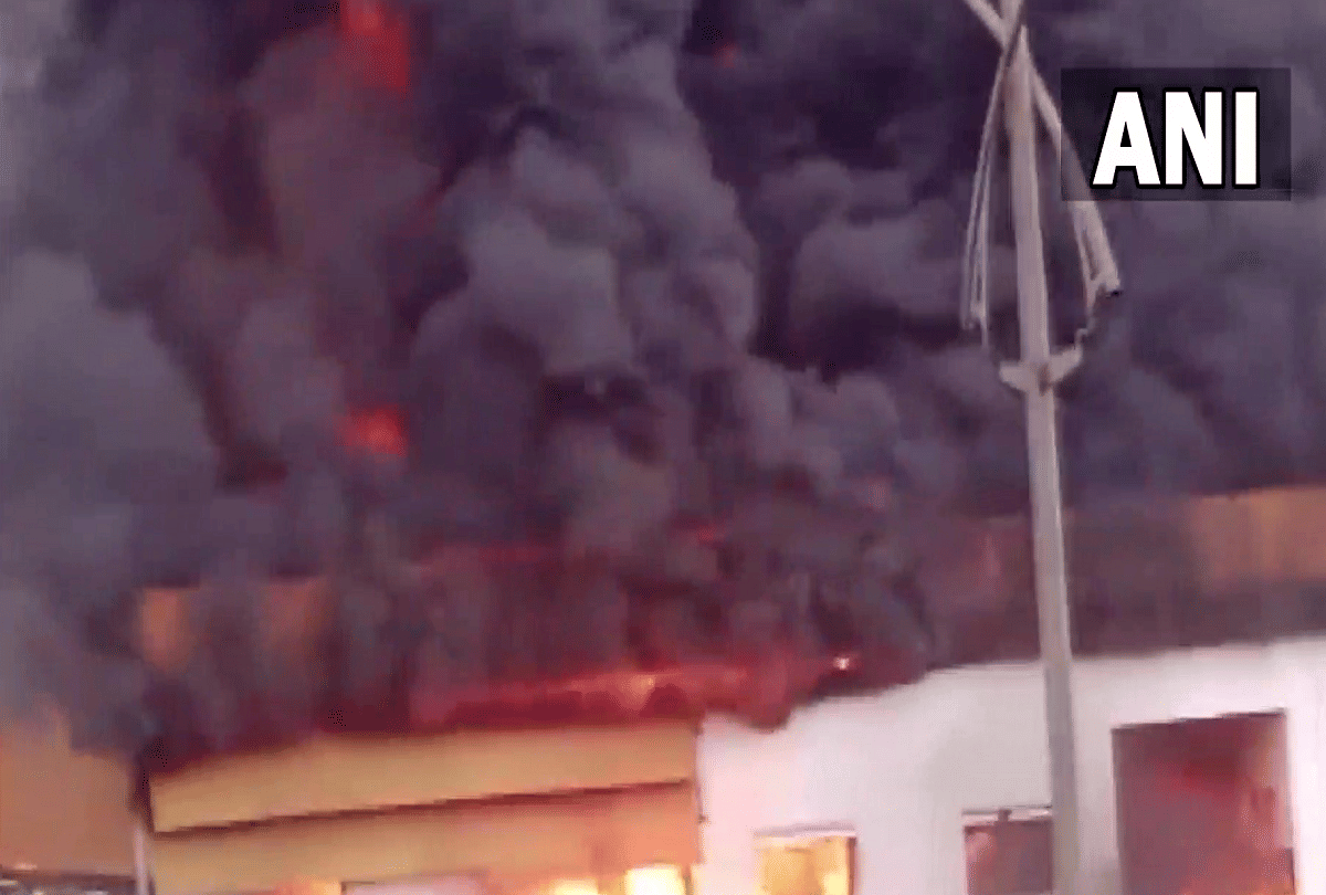 Fire breaks out at a chemical factory in Kolhapur, Maharashtra news and updates