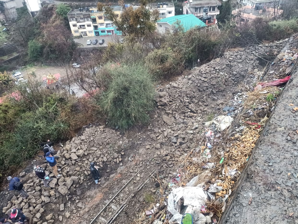 Loss of 2.5 crores due to snowfall and rain