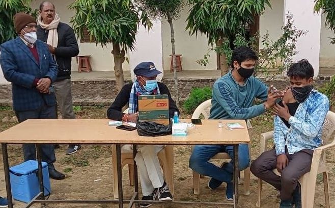Kanpur Dehat : Even half of the teenagers did not get the vaccine on time, the date extended