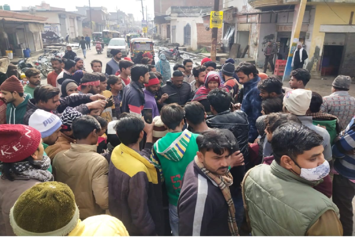 Five-year-old boy dies of electrocution in Meerut and family members have ruckus on road