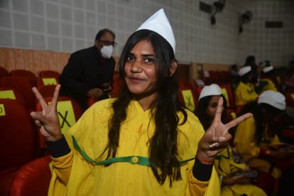 National Girl Child Day 2022 These daughters of varanasi became gold for family after many  struggle know their story