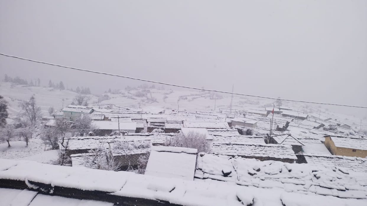 uttarakhand weather update today: rain and snowfall fall continues on third day, weather chilled