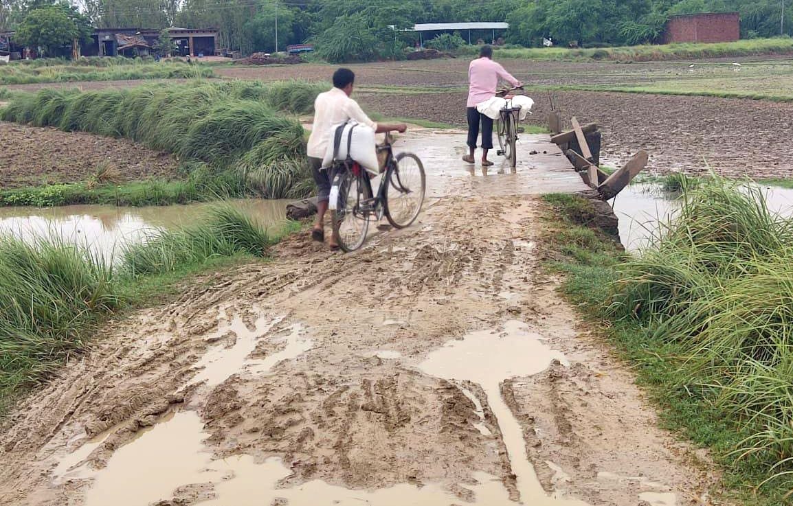 hardoi news,Road is still unpaved on strong assurance