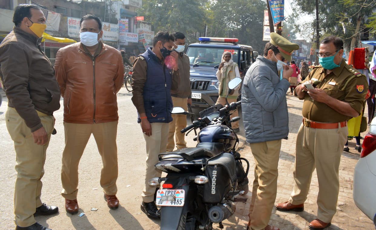 hardoi news,Newborn girl's body thrown in drain, dogs scratched