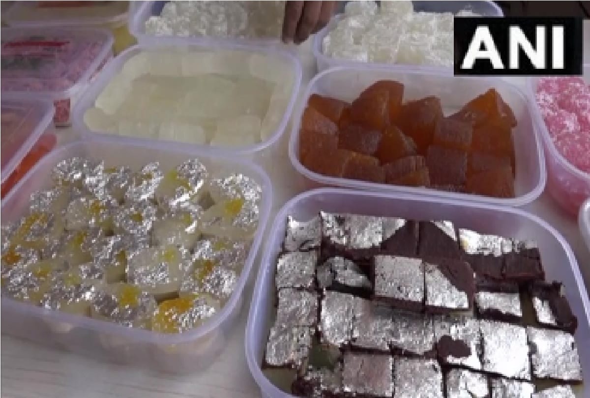 Agra Petha sellers claim that their business is getting affected due to COVID pandemic