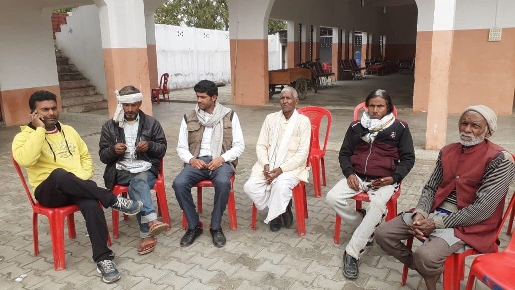 Offices of candidates decorated in Atrauli, engaged in campaigning