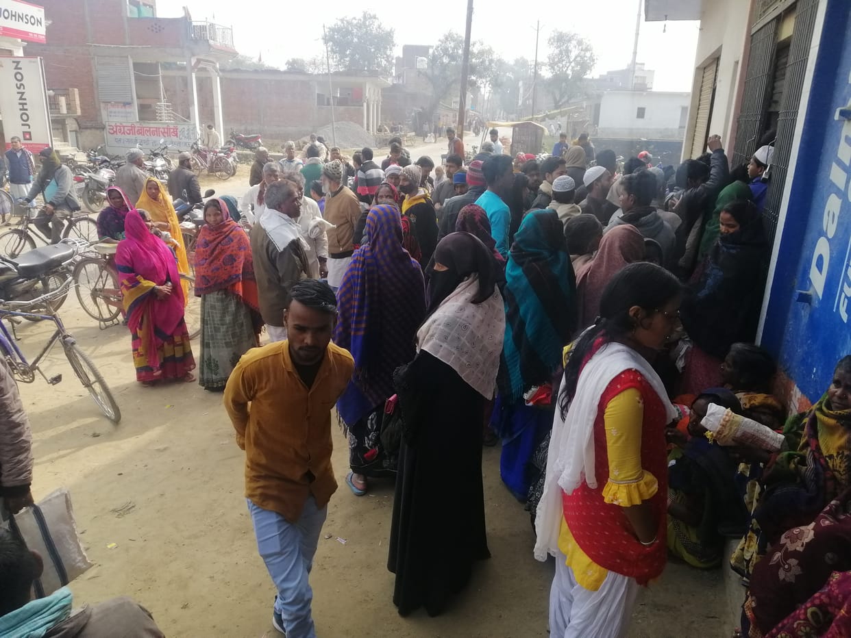 Cardholders created ruckus over irregularities in ration distribution