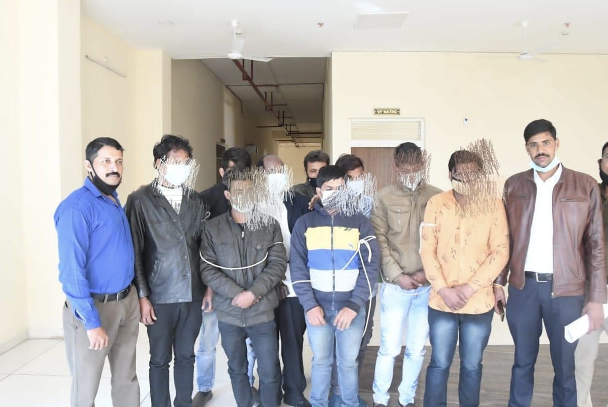 Indore: On the pretext of doubling the notes, people used to cheat, eight members of inter-state gang arrested