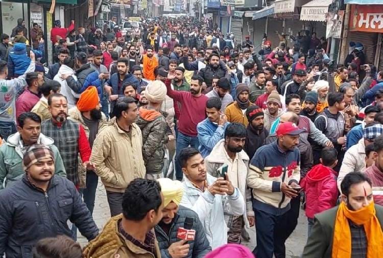Markets closed in protest of sacrilege incident in Patiala