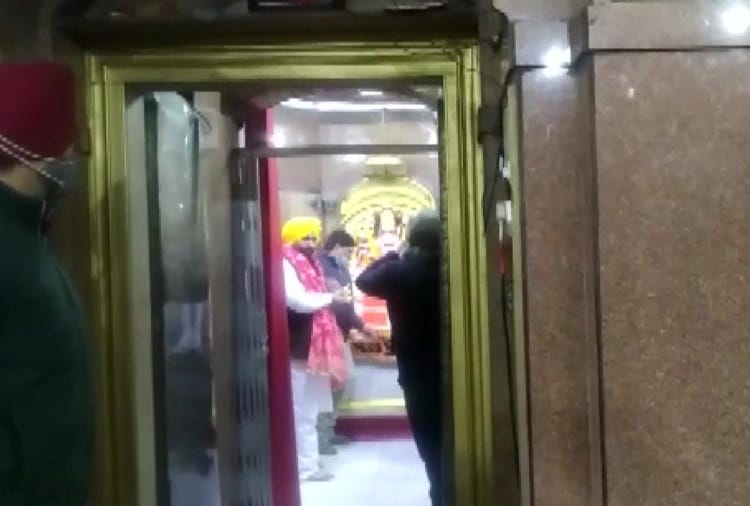 Aam Aadmi Party CM candidate Bhagwant Mann visits Kali Mata Mandir in Patiala