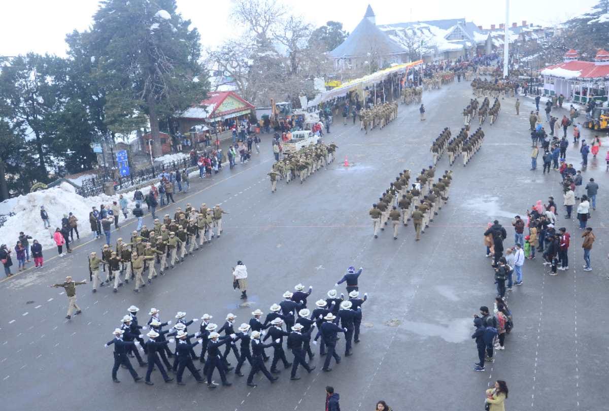 Republic Day Tableau: Clerk's work sitting in office, women restoring electricity by climbing poles
