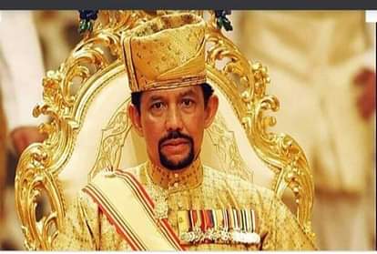 brunei prime minister hassanal bolkiah 2 thousand luxurious cars collection can buy many countries