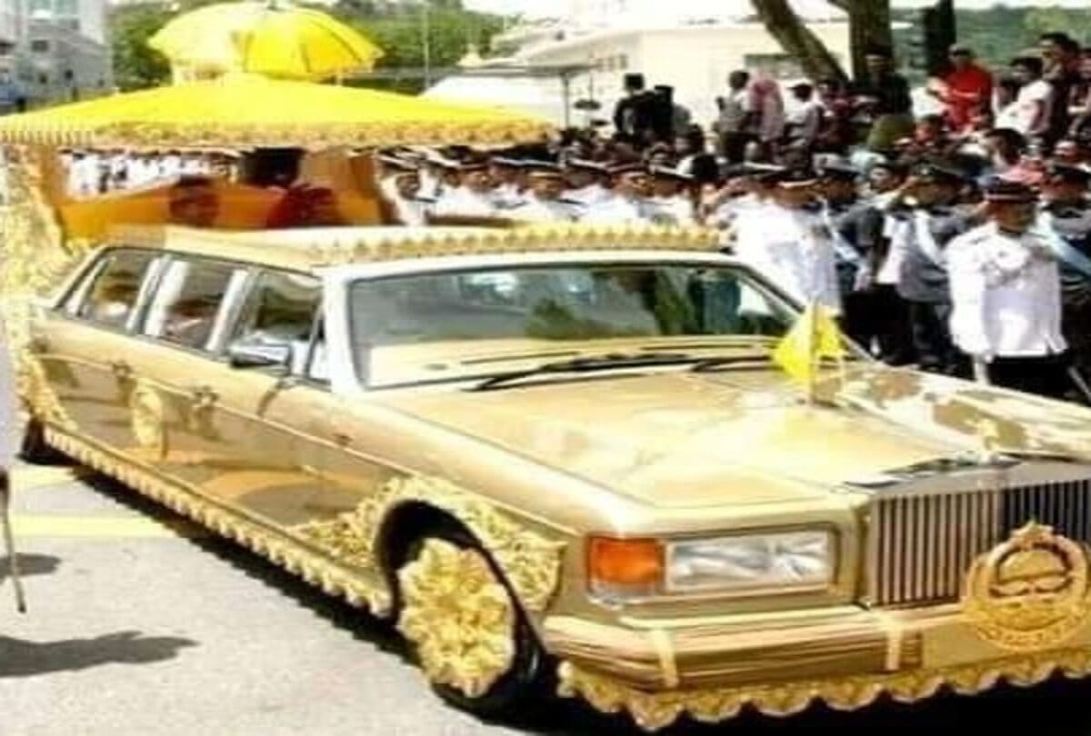 brunei prime minister hassanal bolkiah 2 thousand luxurious cars collection can buy many countries