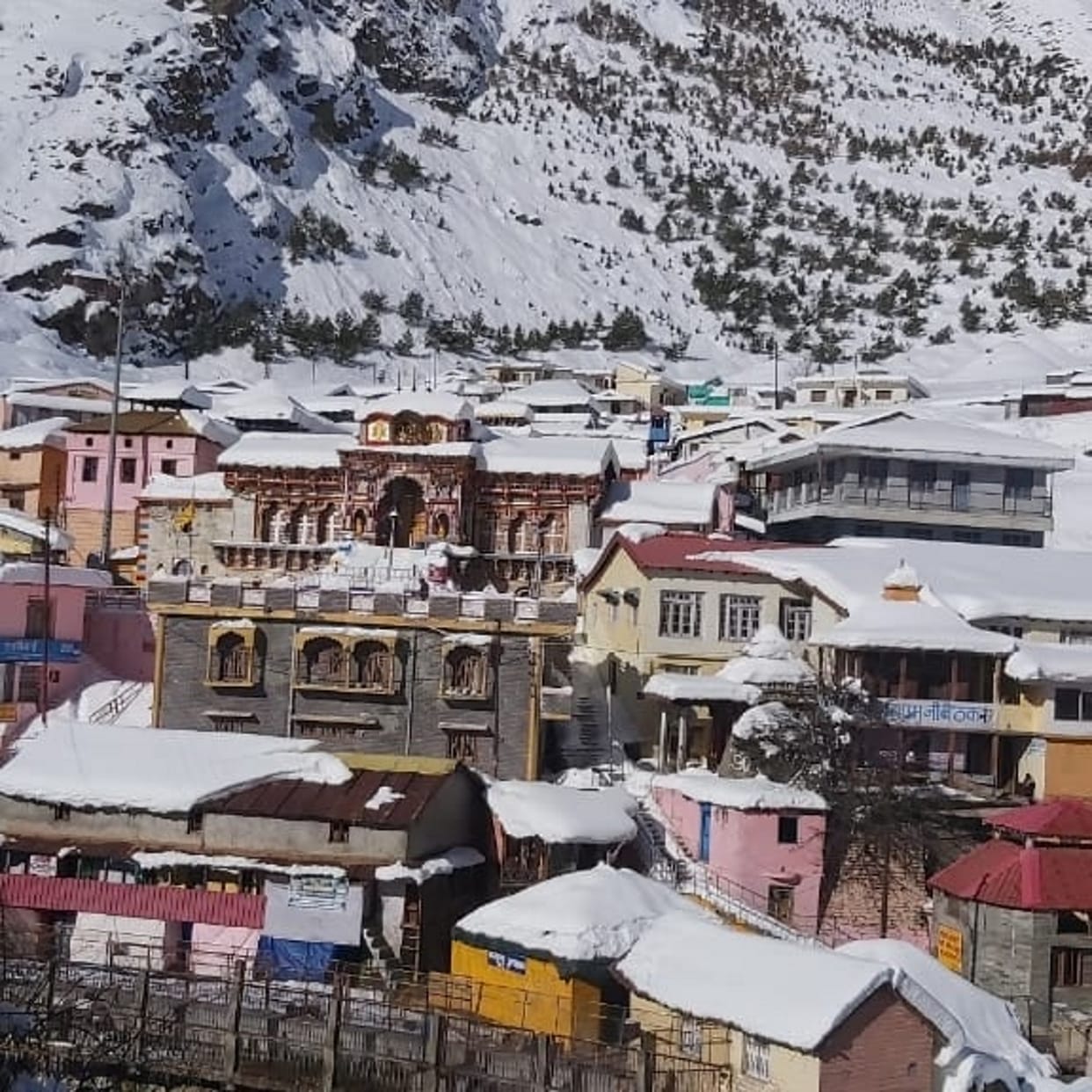uttarakhand weather update: snow covered hill beauty seen after Sunny weather, see photos