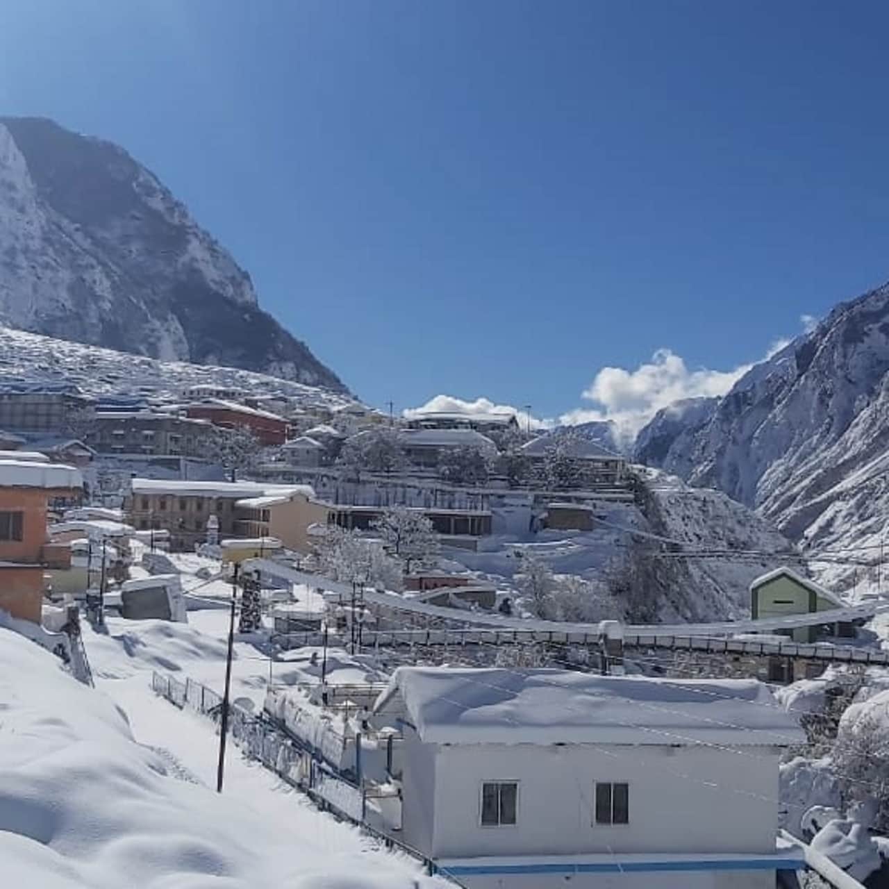 uttarakhand weather update: snow covered hill beauty seen after Sunny weather, see photos