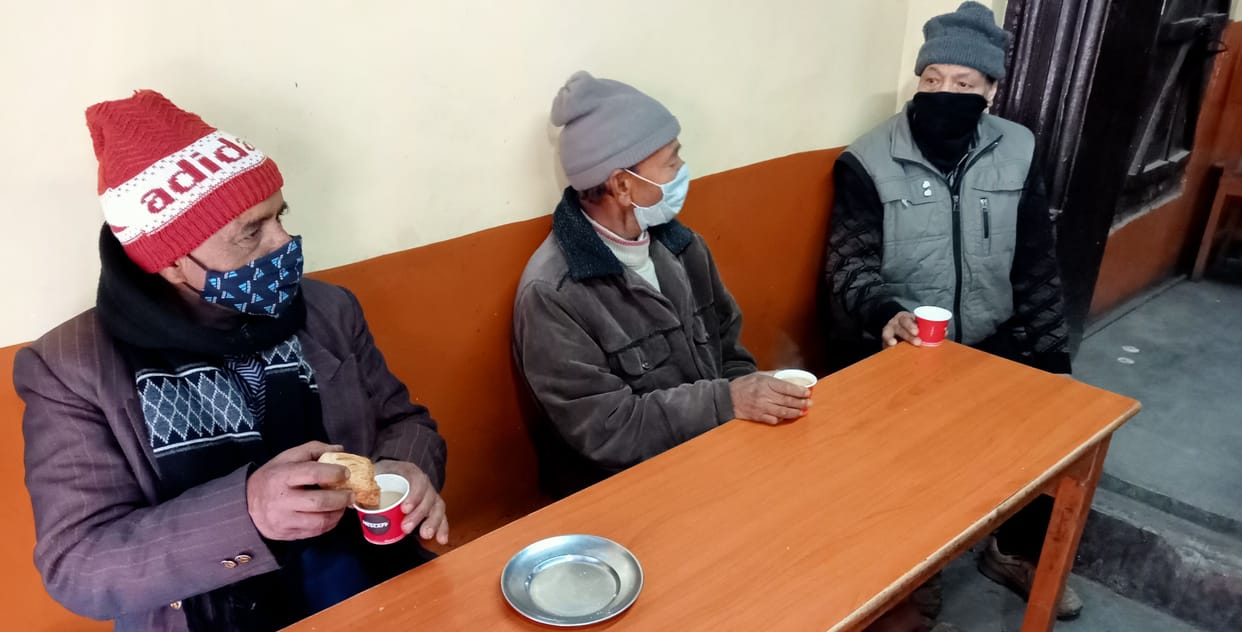 Chay pe Charcha in Almora