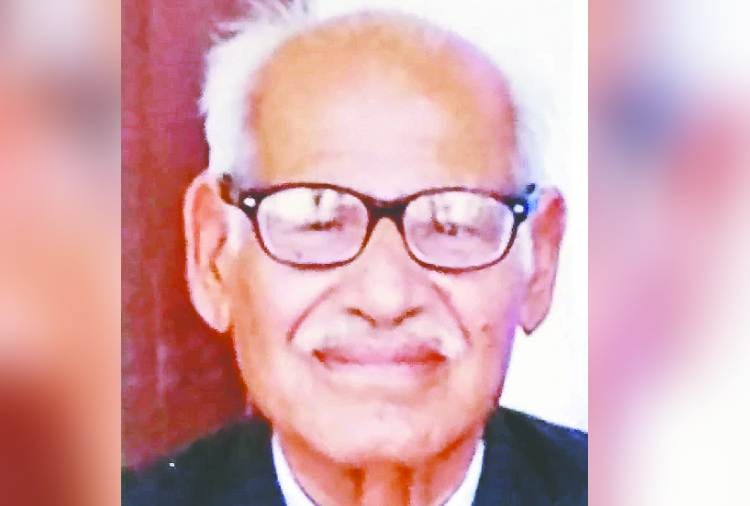 Advocate Chandrabhan Khera engaged in educating poor children in Moga