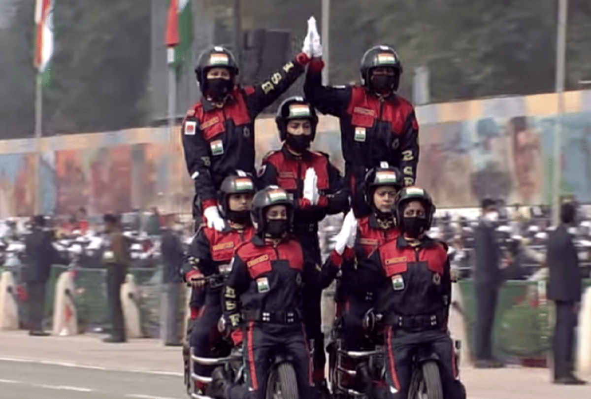 Republic day parade in photos: flypast of Air Force fighter planes and Indian Army Rajpath