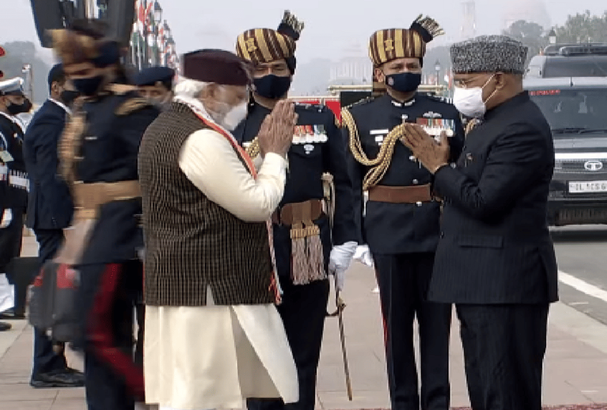 Republic day parade in photos: flypast of Air Force fighter planes and Indian Army Rajpath