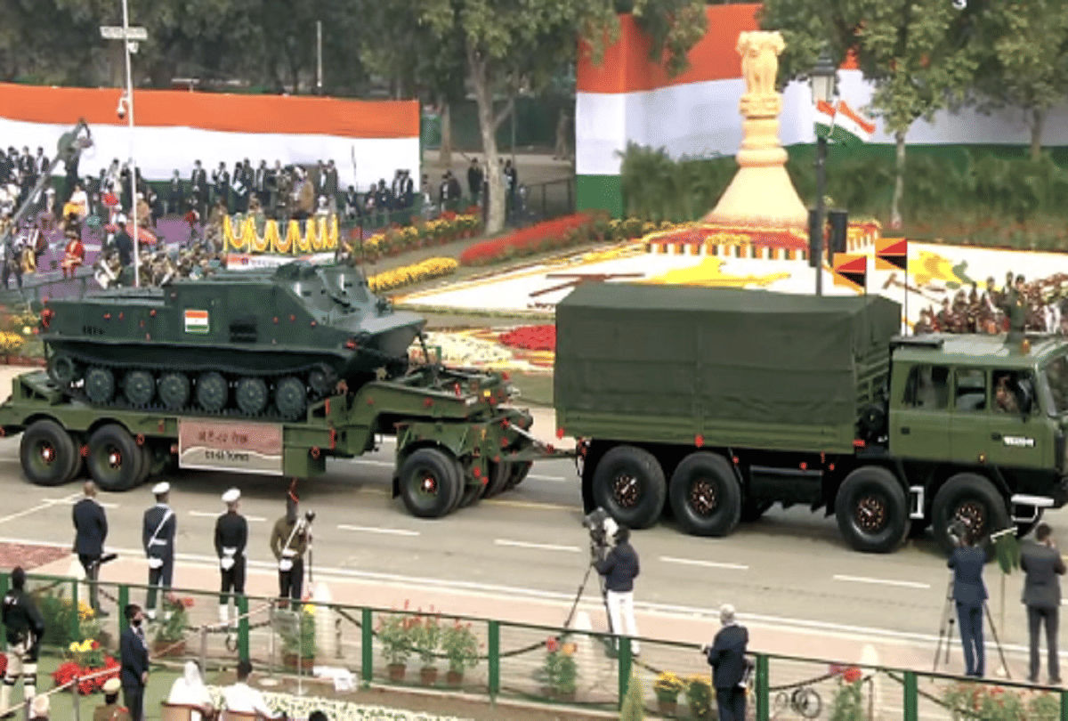 Republic day parade in photos: flypast of Air Force fighter planes and Indian Army Rajpath