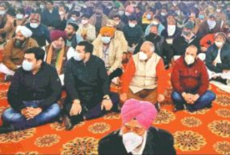 Punjab leaders attend satsang at Dera Sacha Sauda in Sirsa