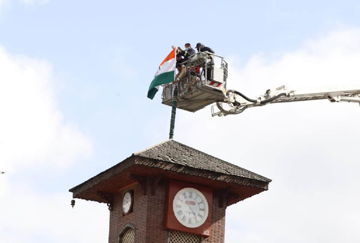 National flag hoisted at Lal Chowk in Srinagar for the first time after independence: Local youth challenged terrorists and their masters