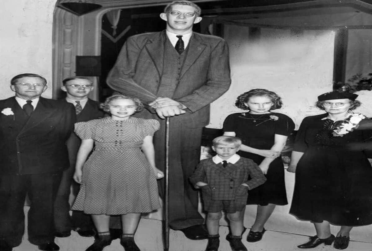 Interesting facts about Most tallest man history in the world know who was robert wadlow