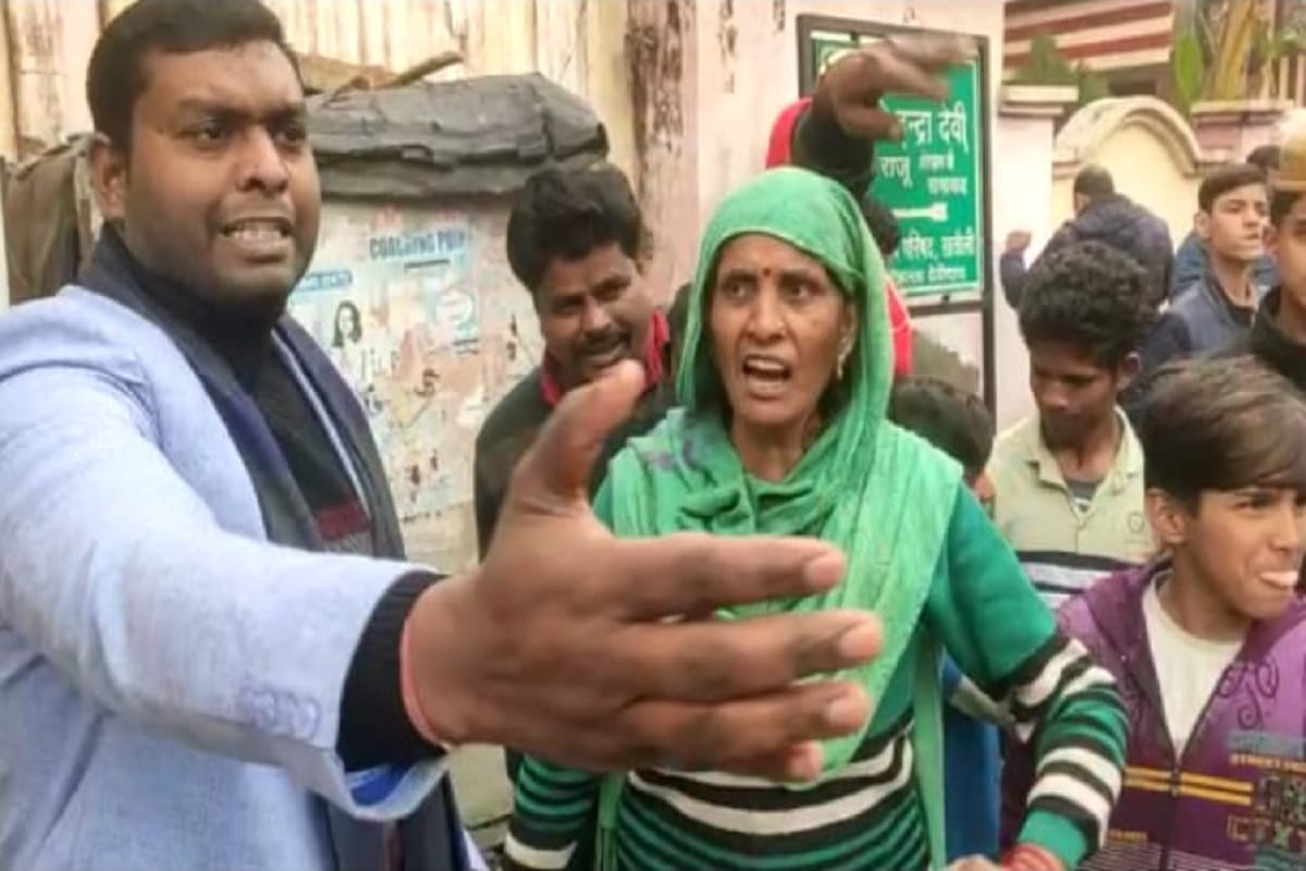 UP Election: The villagers have protested against BJP State President Swatantra Dev Singh