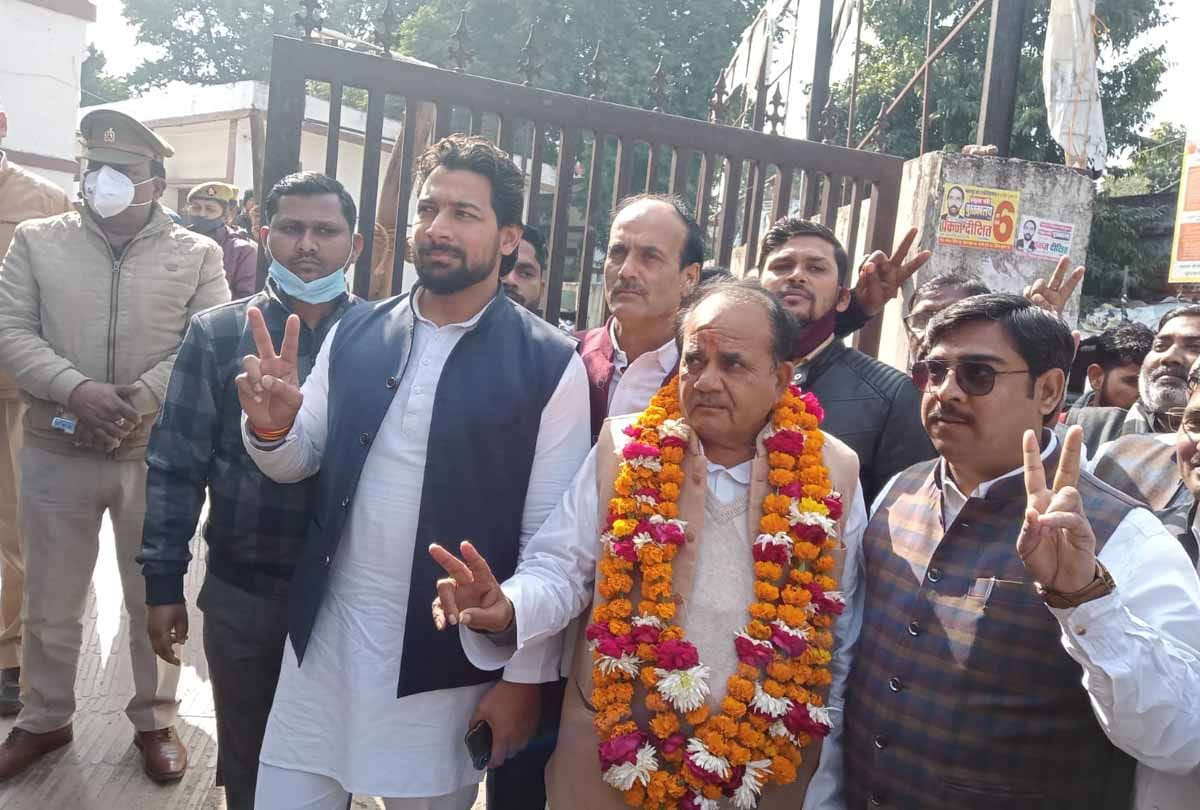 UP election 2022: Munindra Shukla, SP candidate from Bithur assembly constituency, has assets worth crores