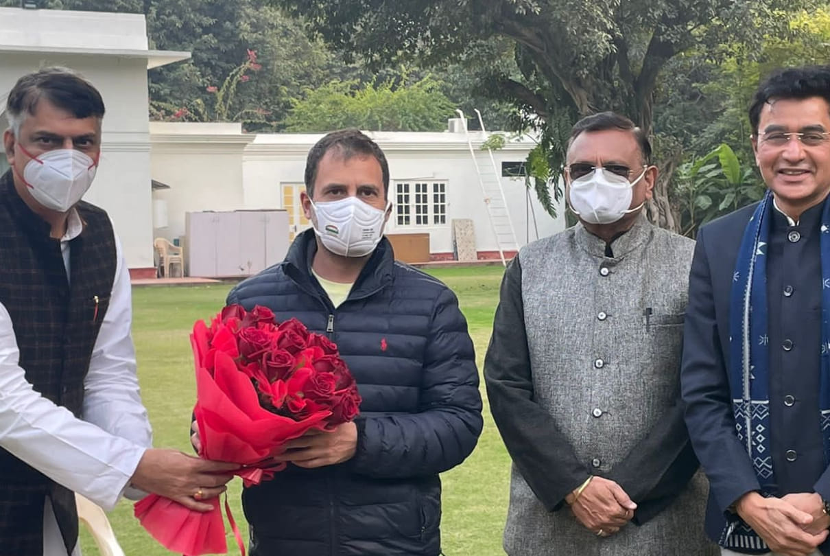 Jharkhand Congress president Rajesh Thakur met with party leader Rahul Gandhi in Delhi today