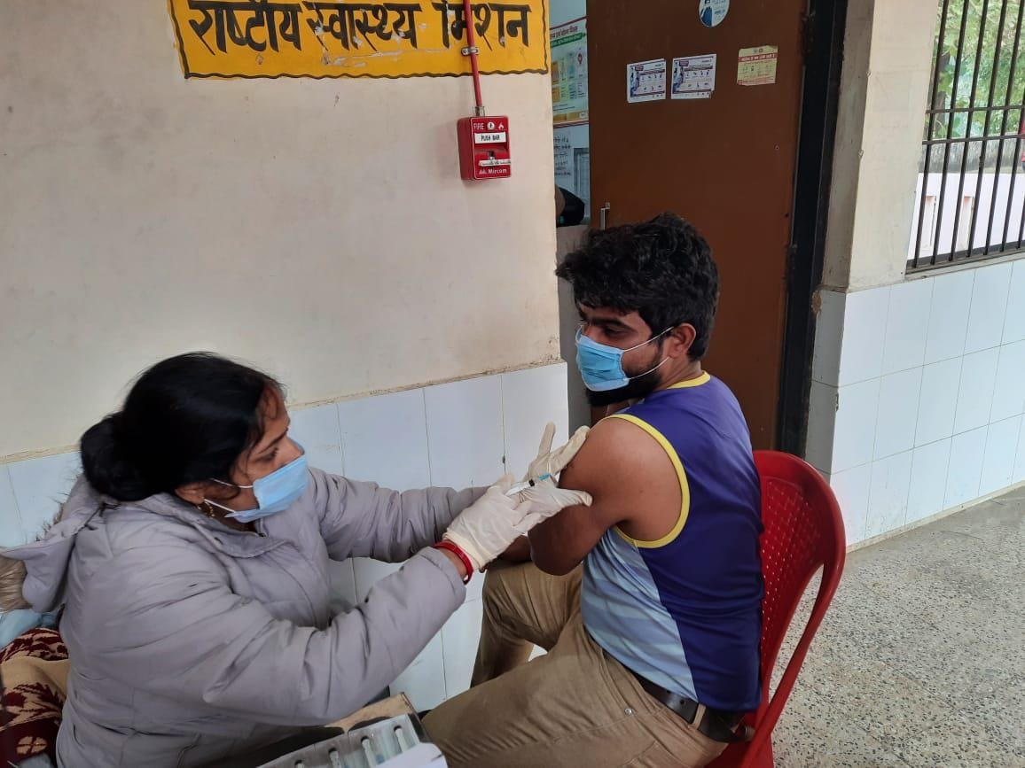 health,vaccination,CORONA