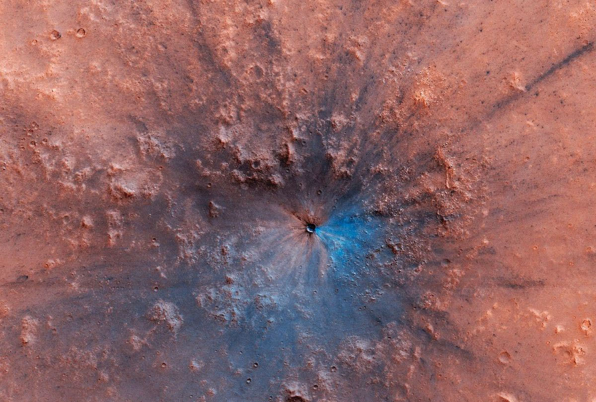 asteroid showers continues 600 million yeas on mars says new research