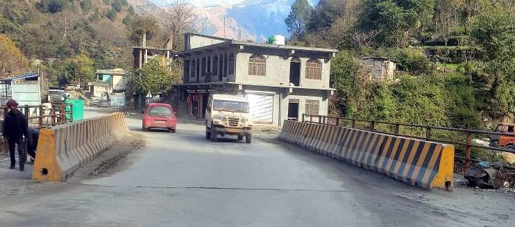 Traffic eased on Badrinath Highway due to construction of motor bridges